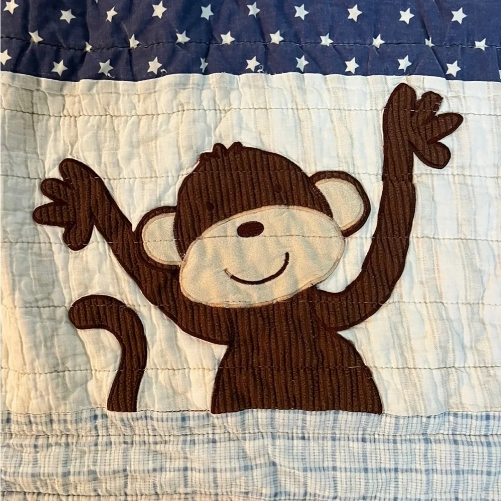 🐒🐒 Queen Reversible Comforter & Matching Pillow🐒🐒